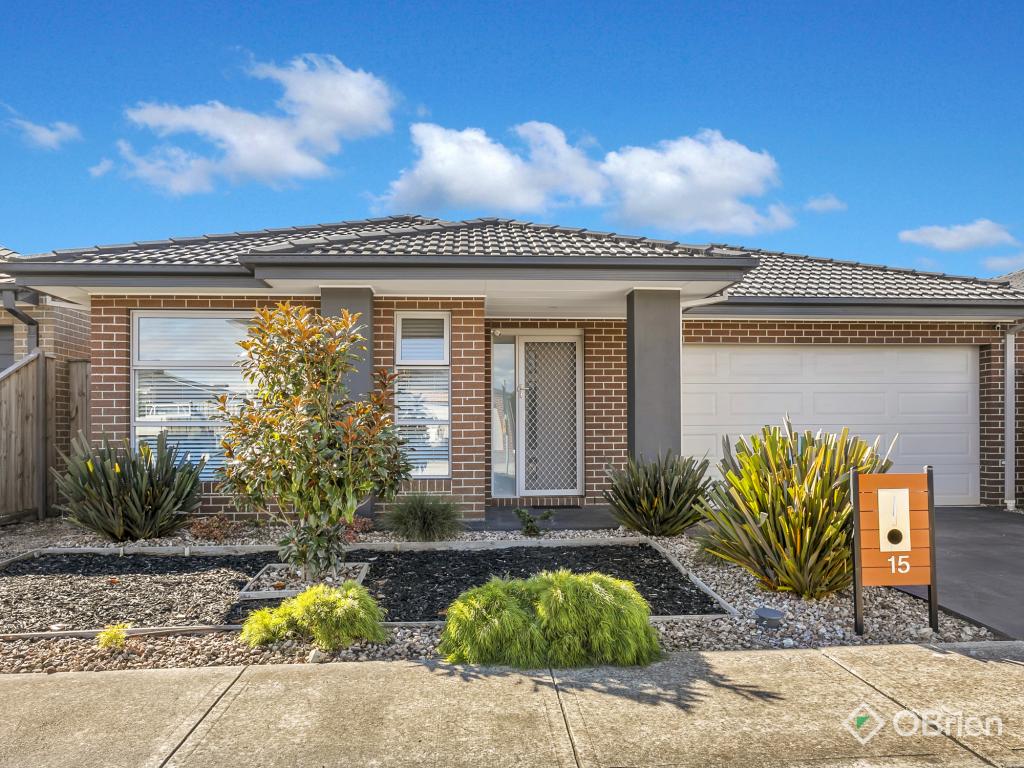 15 Langshan Rd, Clyde North, VIC 3978