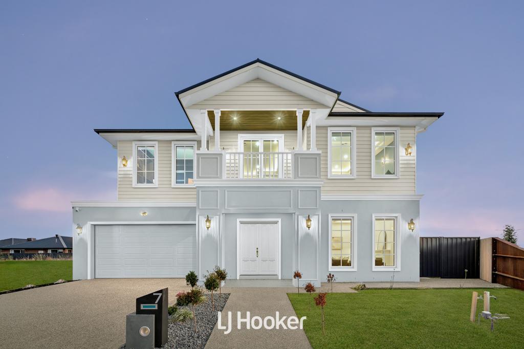 7 Traipse Ct, Clyde North, VIC 3978