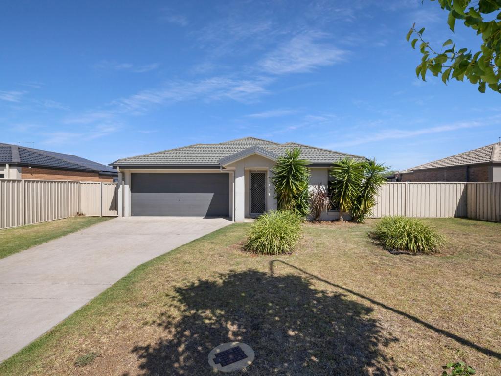 13 CHISNALL ST, COROWA, NSW 2646