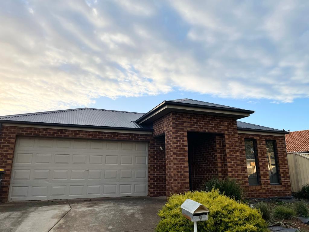 9 CONNATA PL, HARKNESS, VIC 3337