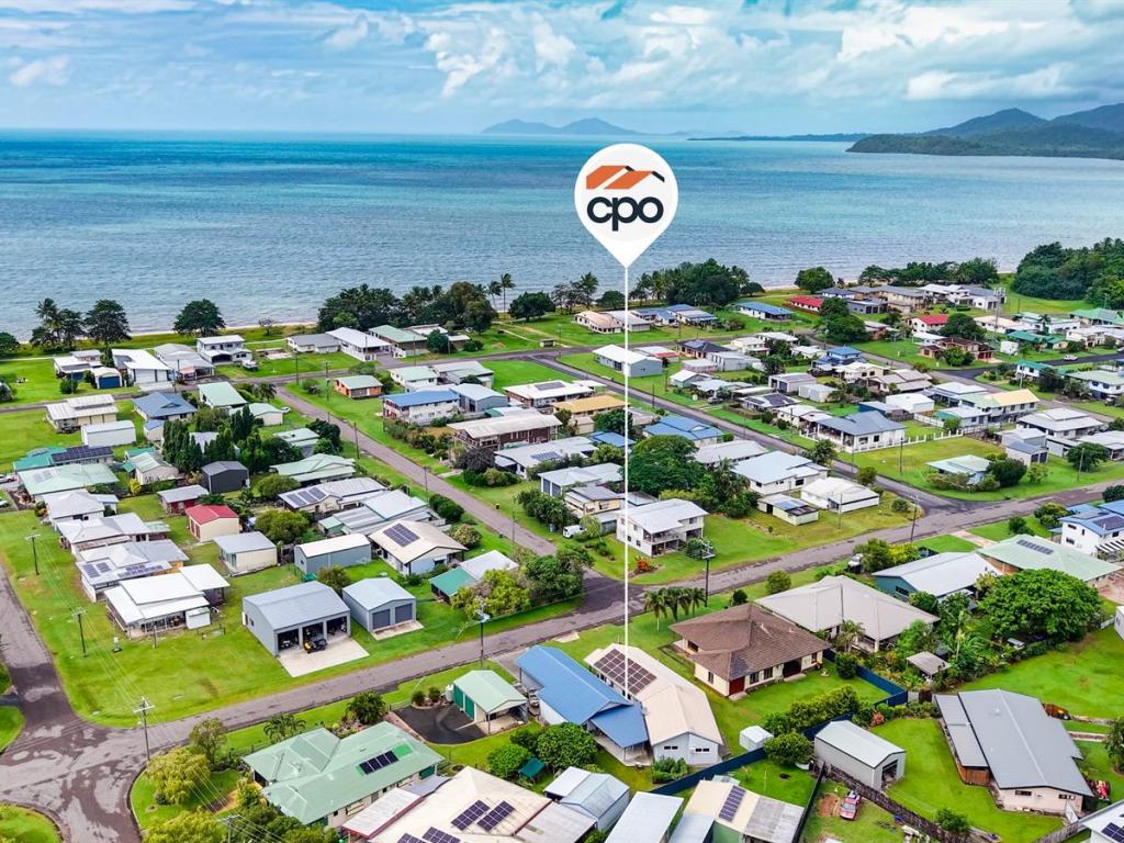 12 Illich St, Kurrimine Beach, QLD 4871