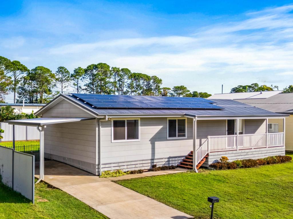16 Grevillea St, Russell Island, QLD 4184
