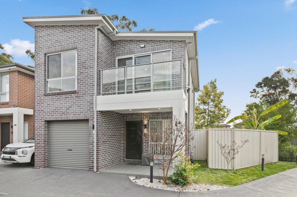 24 FITZMAURICE GLD, QUAKERS HILL, NSW 2763