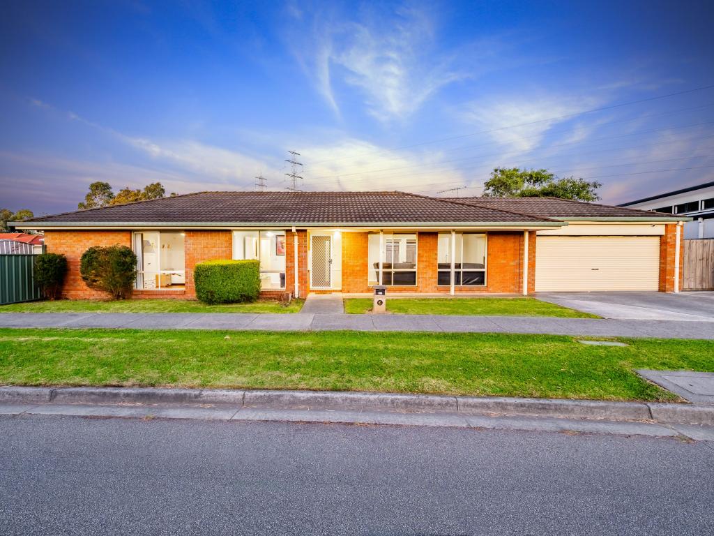 60 Raisell Rd, Cranbourne West, VIC 3977