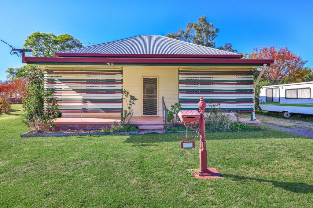 144 HENRY ST, WERRIS CREEK, NSW 2341