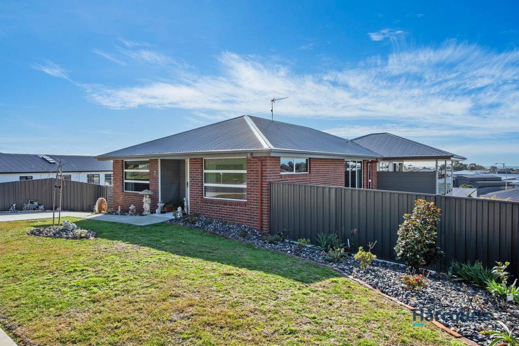 7 Lillian Ct, Turners Beach, TAS 7315