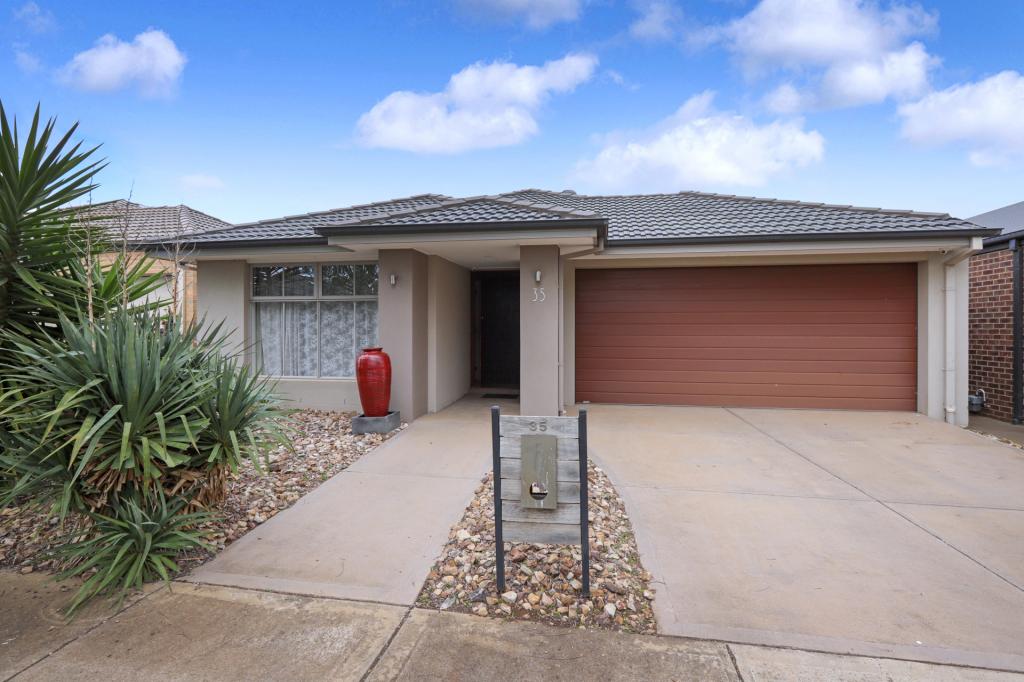 35 Blakewater Cres, Weir Views, VIC 3338