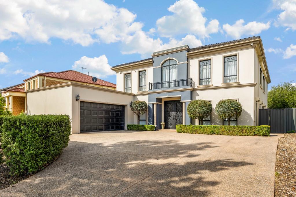 14 PALMERSTON CRES, TAYLORS LAKES, VIC 3038