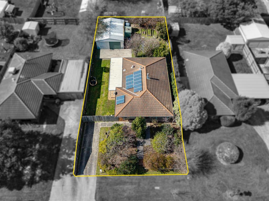 8 Eleanor Ct, Pakenham, VIC 3810