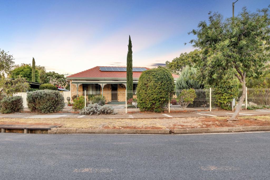 2 Bedchester Rd, Elizabeth North, SA 5113