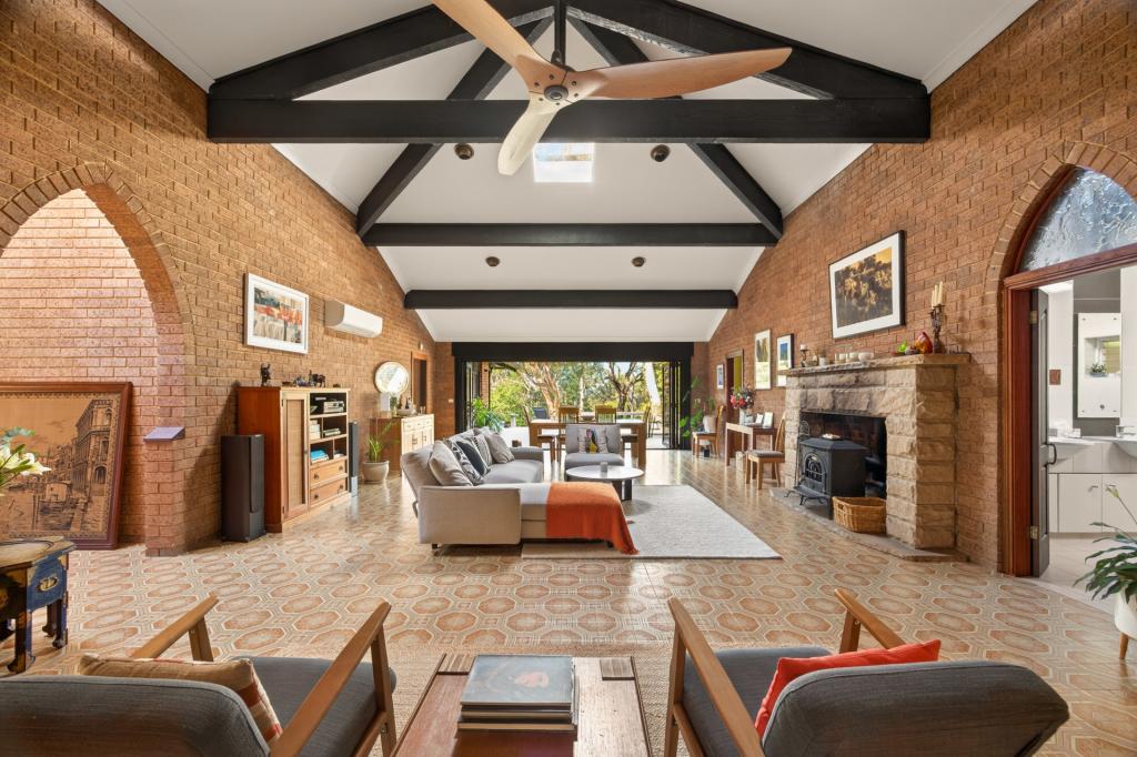 39 Highland Rd, Faulconbridge, NSW 2776