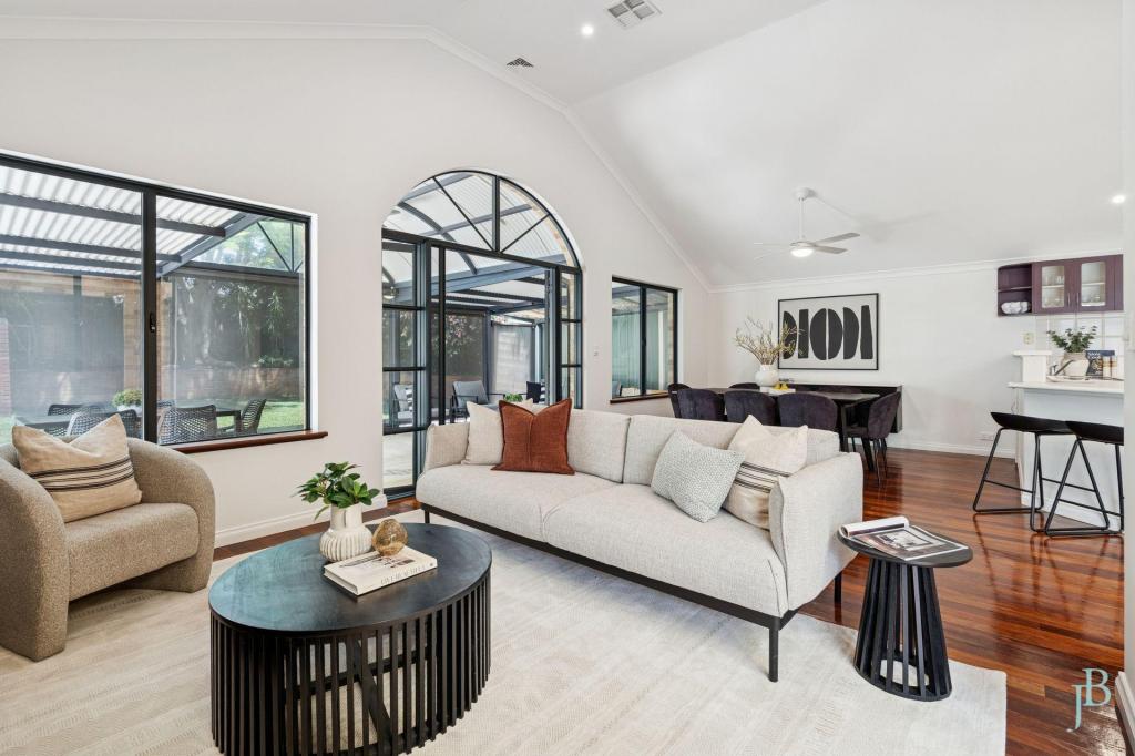 23 Crawshaw Cres, Manning, WA 6152