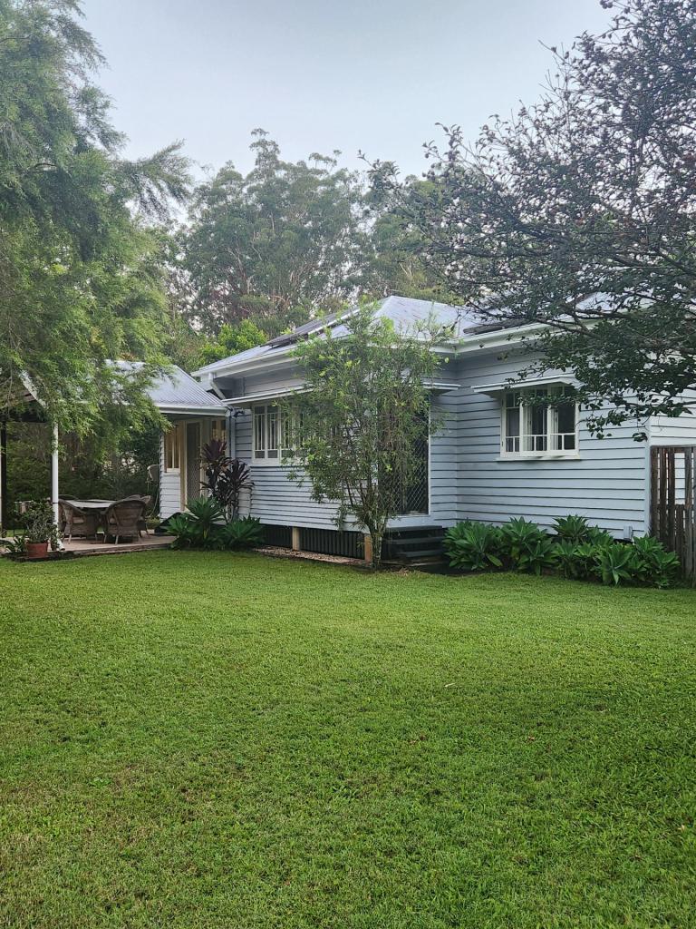 30 Walton Rd, Beerwah, QLD 4519