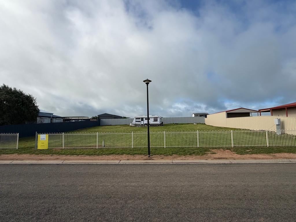 15 Gulfview Dr, Tickera, SA 5555