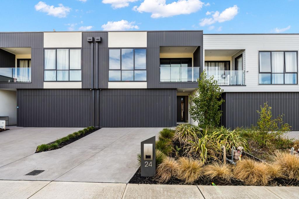 24 Ironwood Ave, Cranbourne North, VIC 3977