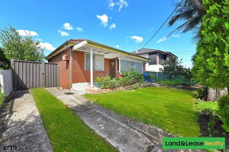 88 Juno Pde, Greenacre, NSW 2190