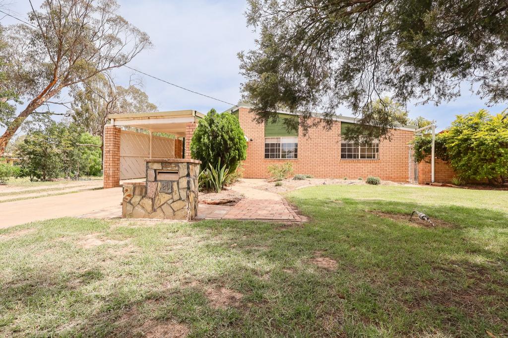 25 Alexander Ave, Roma, QLD 4455