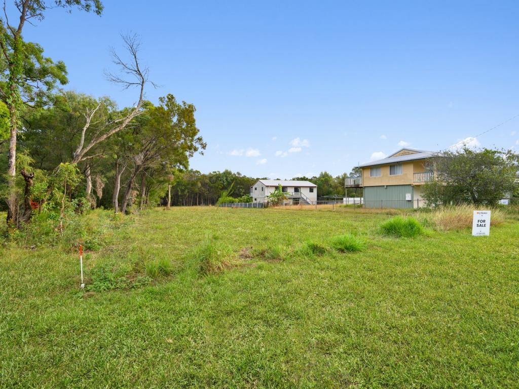 18 Tenanne St, Russell Island, QLD 4184