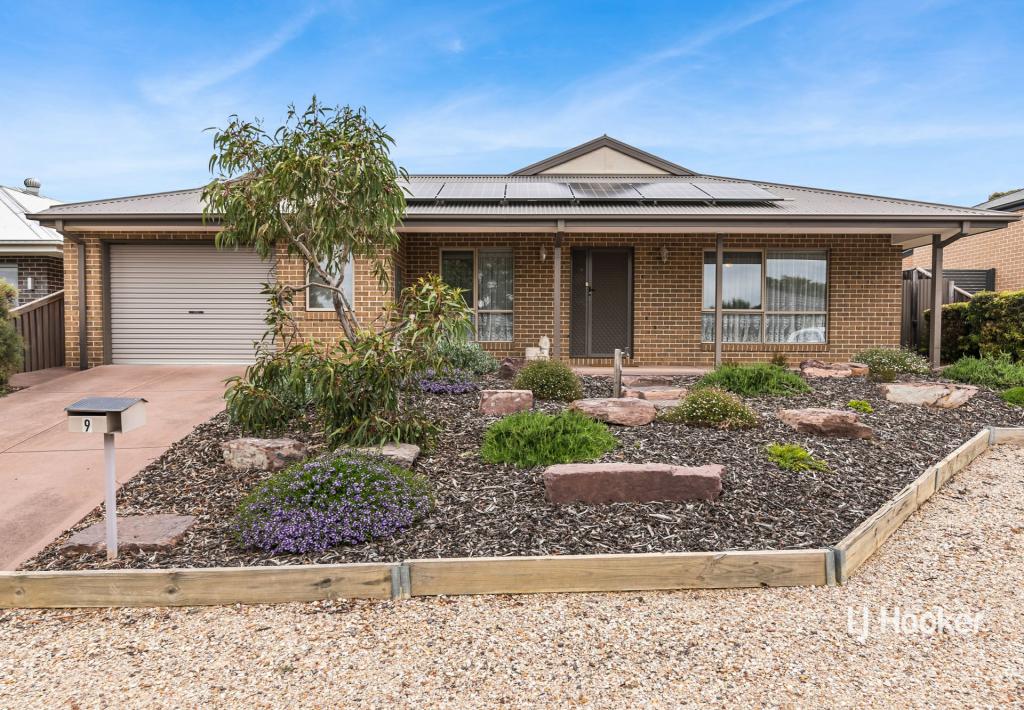 9 Yattarna Ct, Broadford, VIC 3658