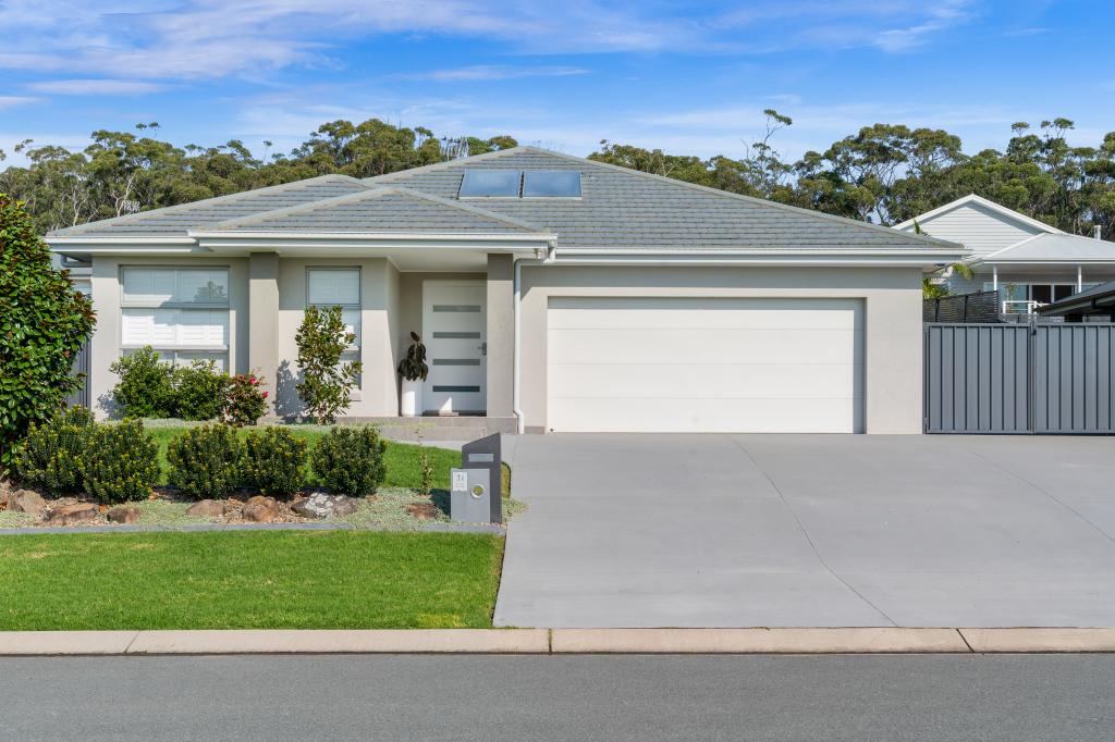 34 Como Ave, Burrill Lake, NSW 2539