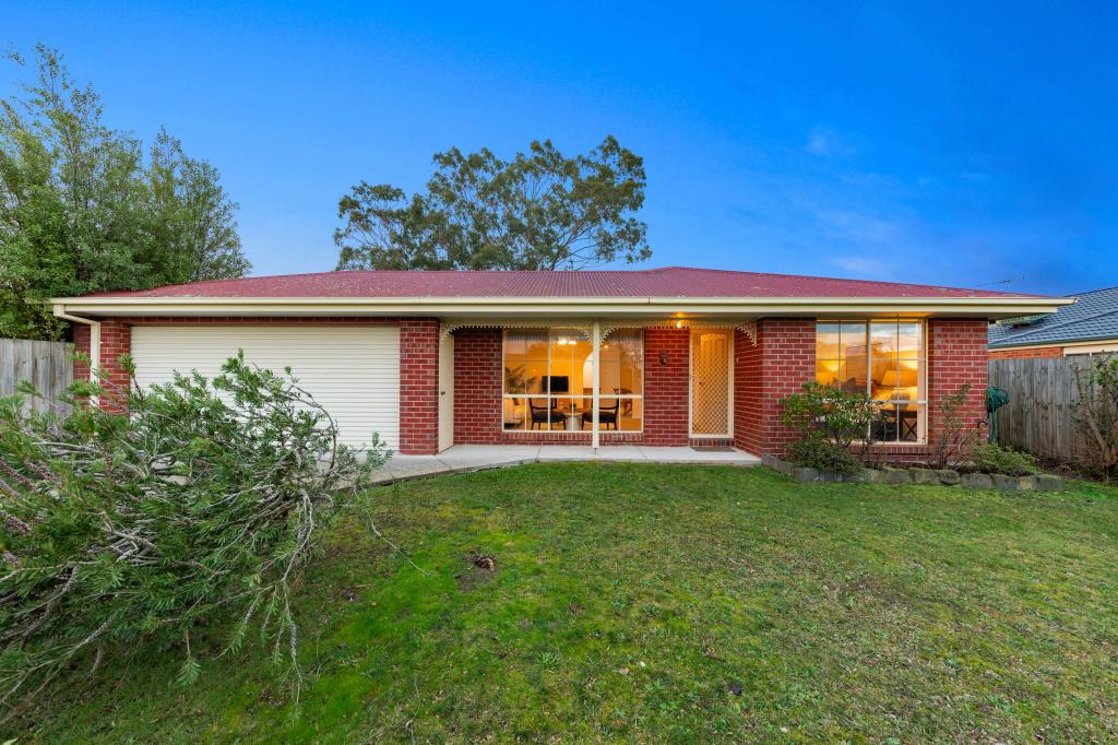 35 Grevillea Pl, Pakenham, VIC 3810