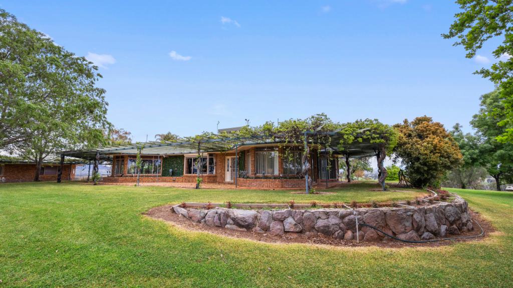 13632 New England Hwy, Calala, NSW 2340