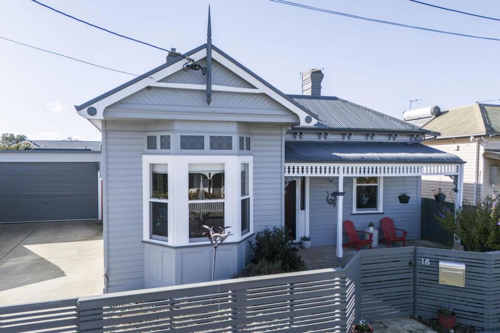 18 Charles St, Scottsdale, TAS 7260