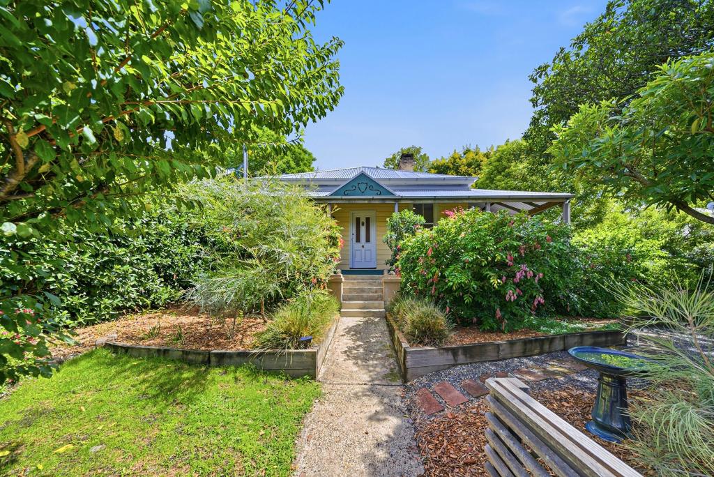 36 Lord St, Dungog, NSW 2420