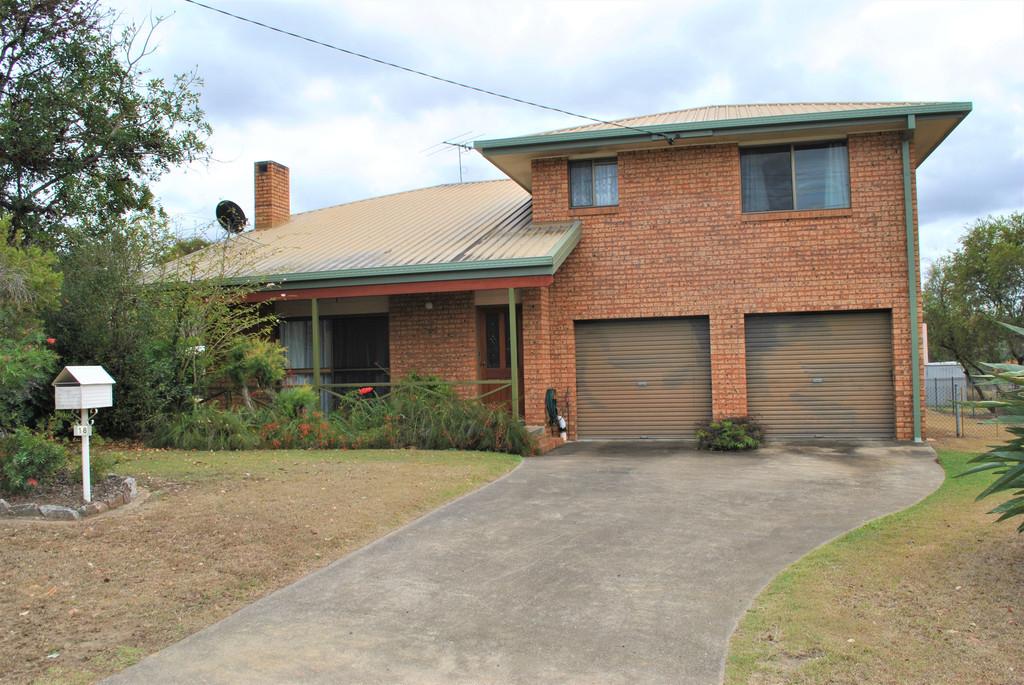 18 Barret St, Flinders View, QLD 4305