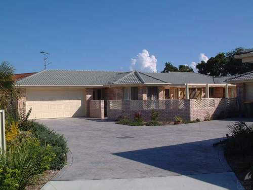 2/8 Greenview Cl, Forster, NSW 2428