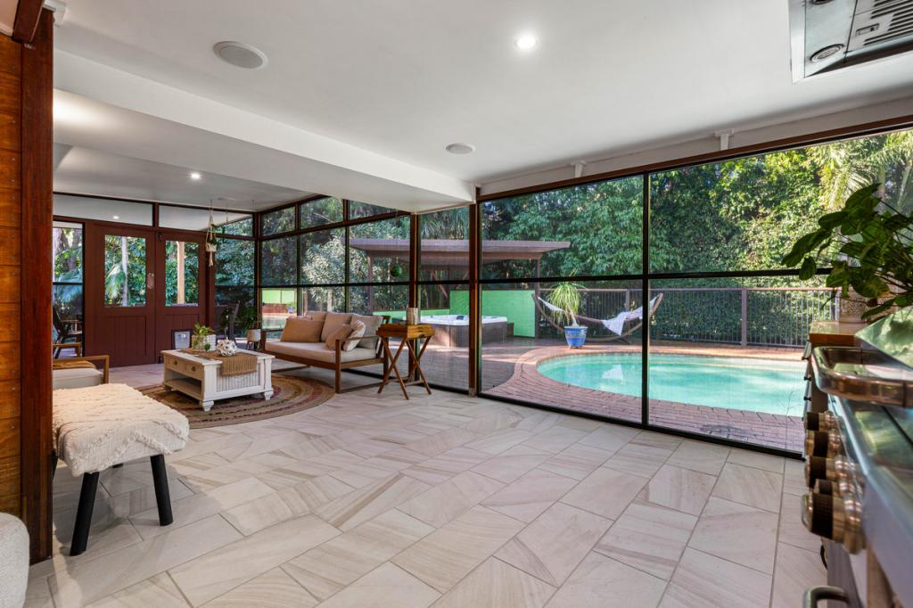 38 Valley Rd, Wellington Point, QLD 4160