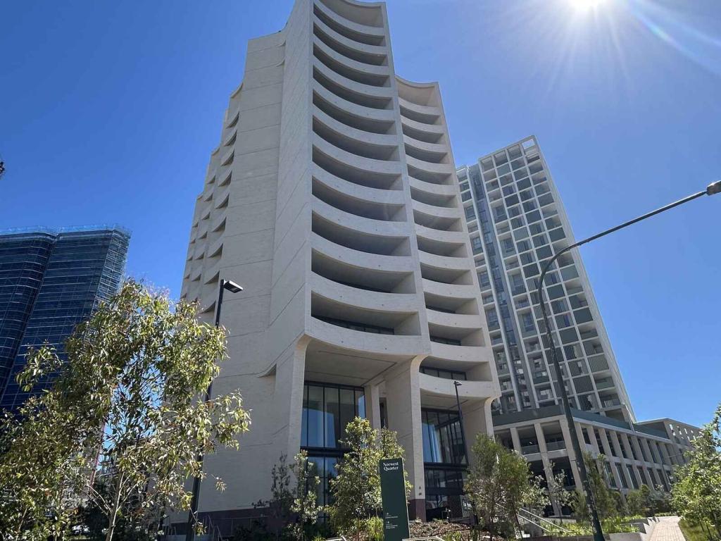 LEVEL 10/1004/40 SOLENT CCT, NORWEST, NSW 2153