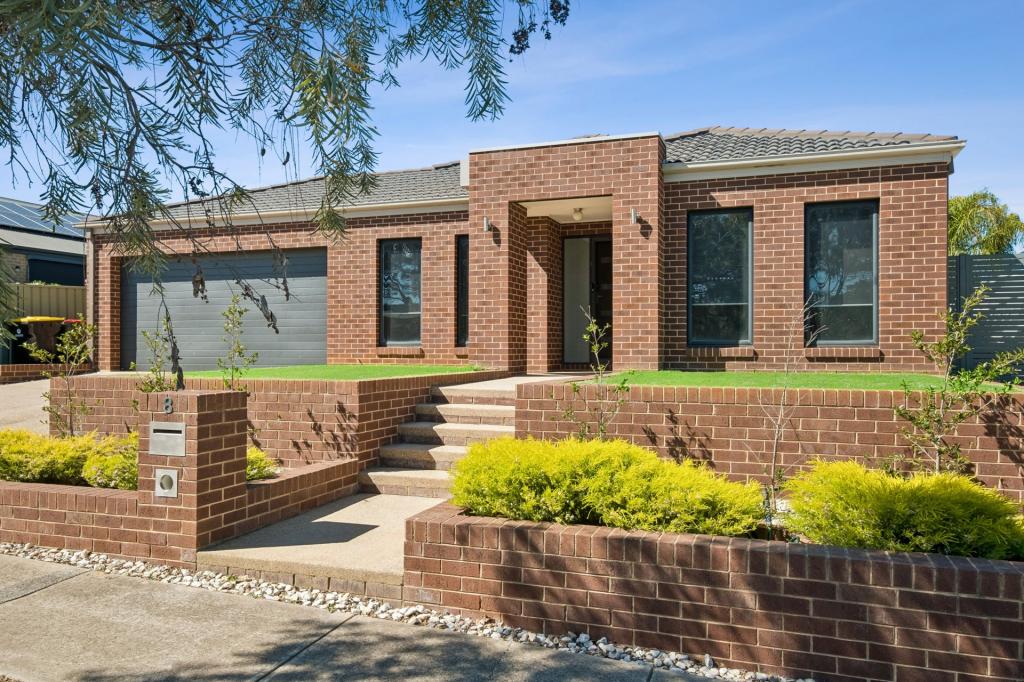 8 Amanda Dr, Maiden Gully, VIC 3551