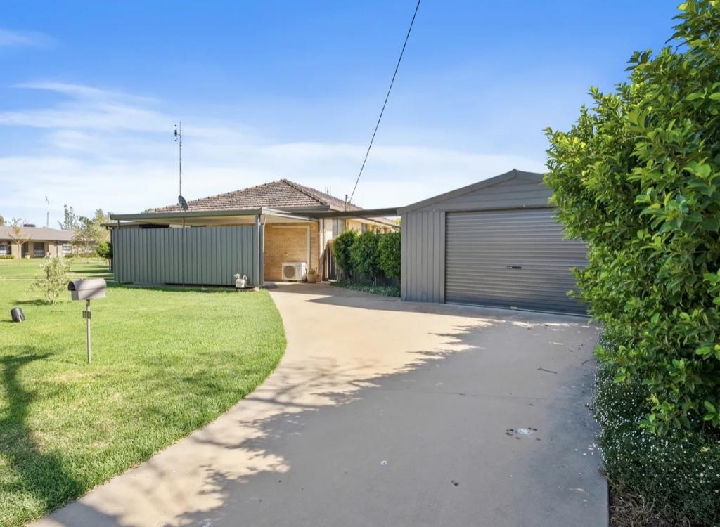 10 White St, Finley, NSW 2713