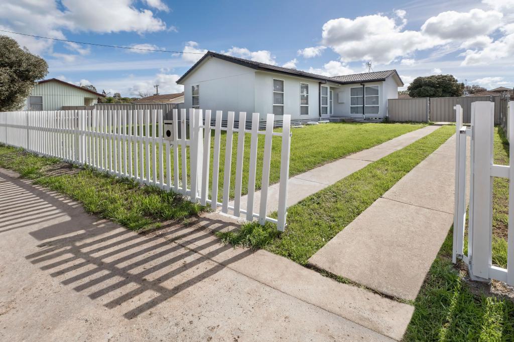 1 DOWLING CT, SWAN HILL, VIC 3585