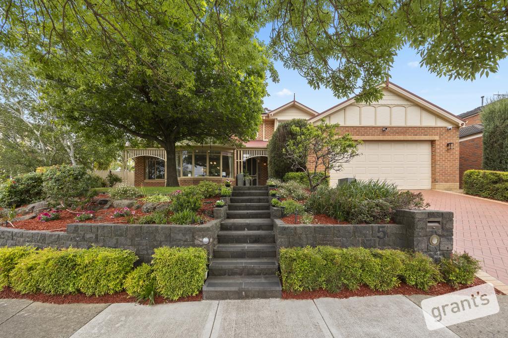 5 TORWOOD CL, NARRE WARREN, VIC 3805