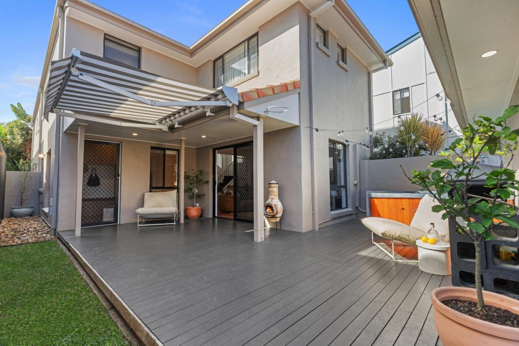 1/135 Sunshine Pde, Miami, QLD 4220