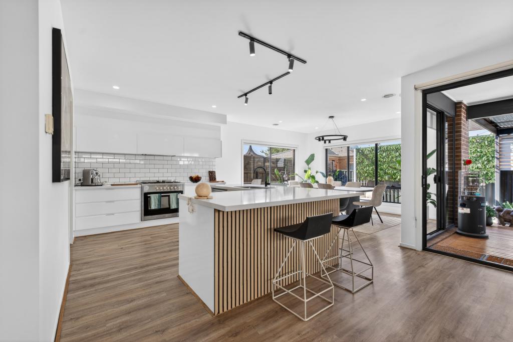 35 Orbis Ave, Fraser Rise, VIC 3336