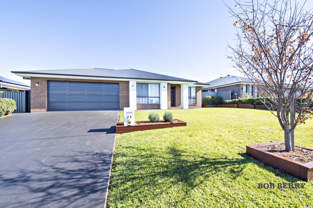 28 MANGROVE CRES, DUBBO, NSW 2830