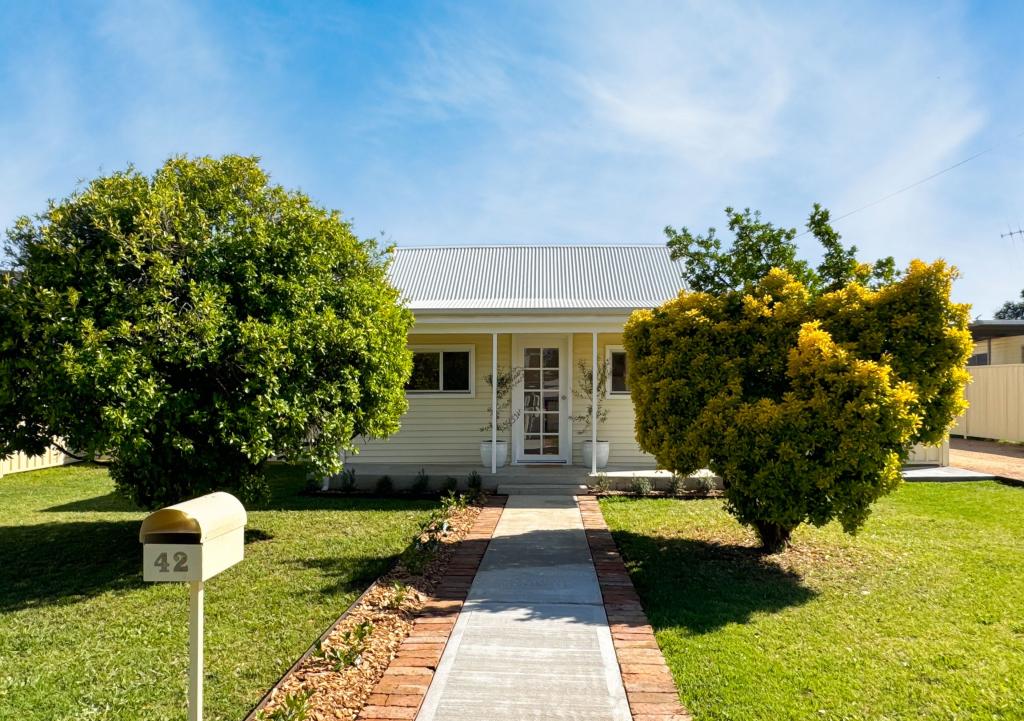 42 Webb St, Parkes, NSW 2870