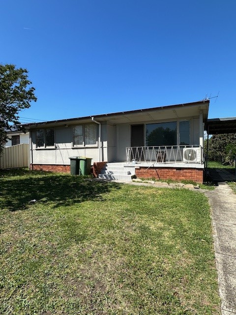 19 Peterlee Rd, Canley Heights, NSW 2166