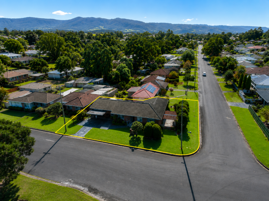 41 Bunberra St, Bomaderry, NSW 2541
