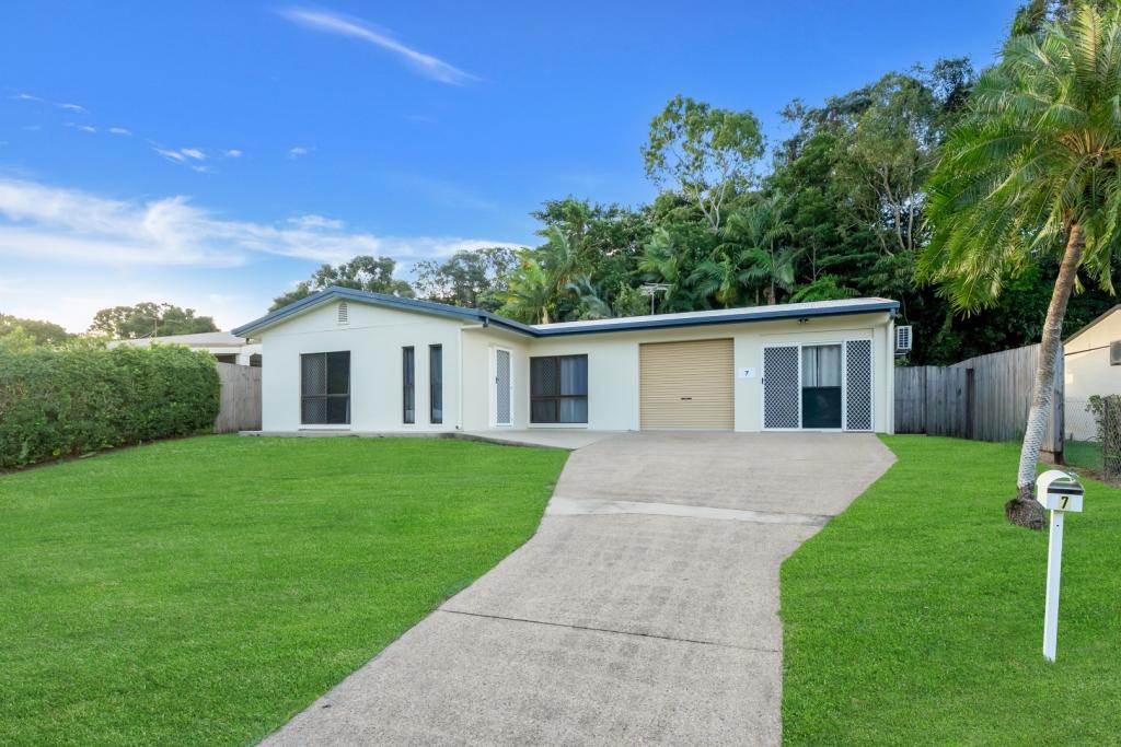 7 Garland Cl, Kanimbla, QLD 4870