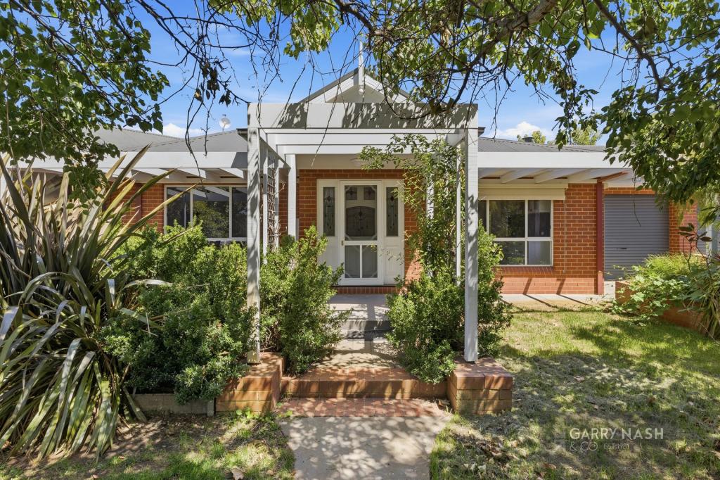 71 Firbank Dr, Waldara, VIC 3678