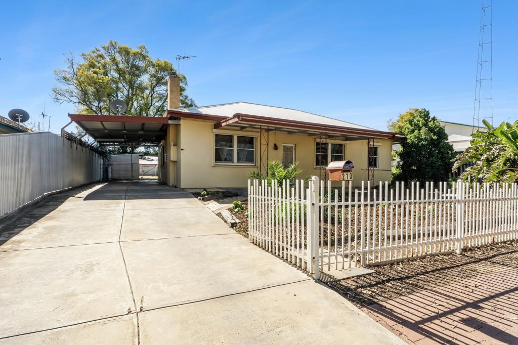 210 Sixteenth St, Renmark, SA 5341