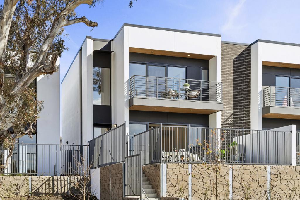 12B LEAHY CL, NARRABUNDAH, ACT 2604