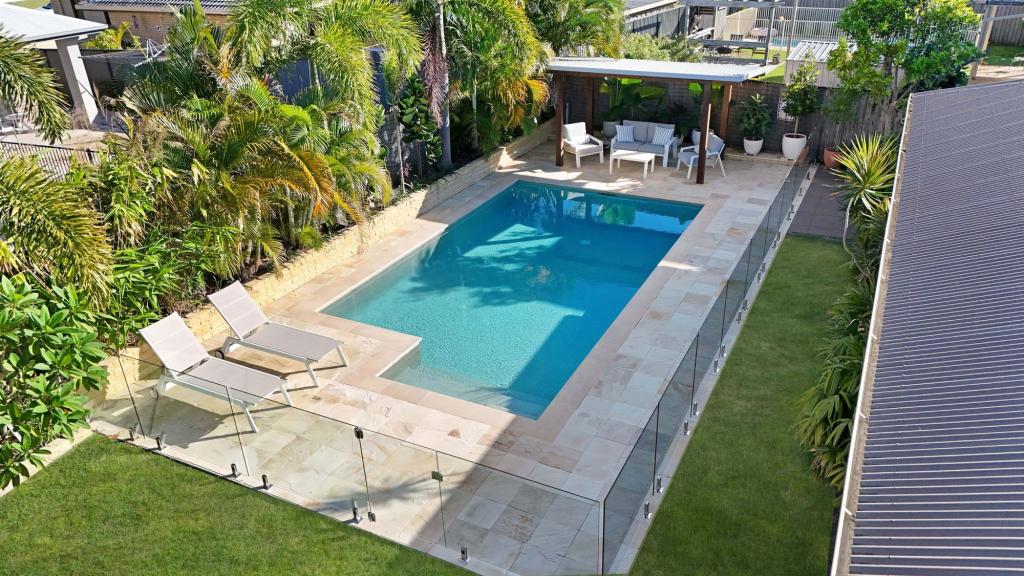 22 Sequoia Cl, Elanora, QLD 4221