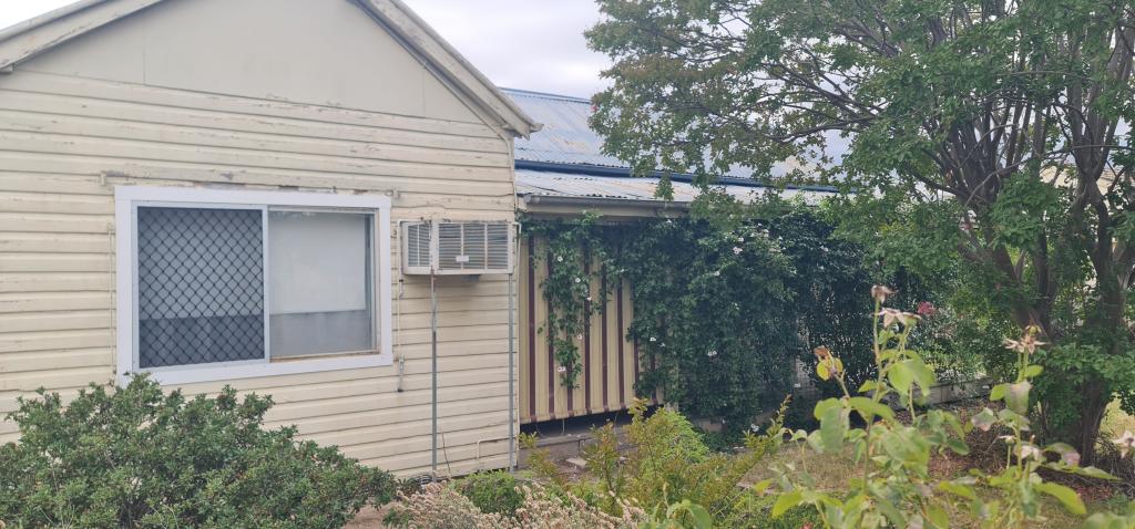 178 Capper St, Tumut, NSW 2720