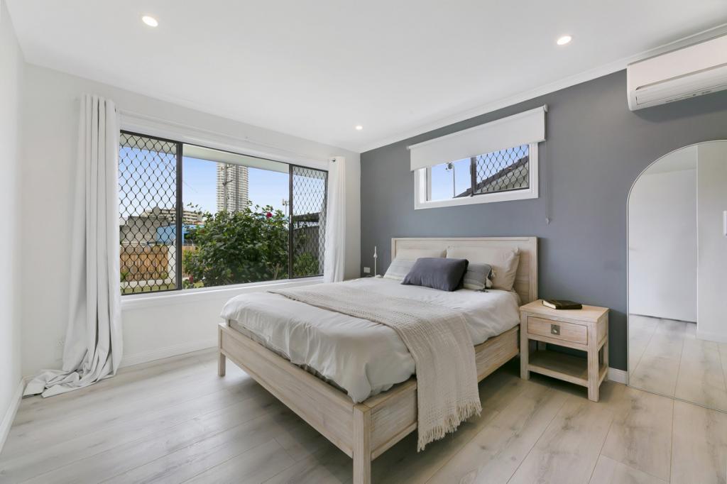 48 Lemana Lane, Miami, QLD 4220