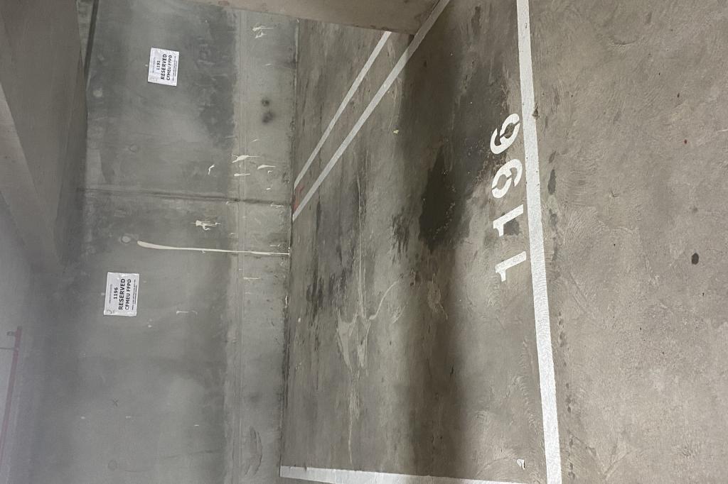 1196/488 SWANSTON ST, CARLTON, VIC 3053